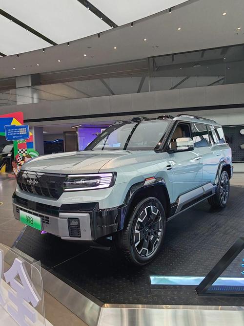 重庆116比亚迪方程豹硬派越野的爆款，英菲尼迪35周年与你共成长